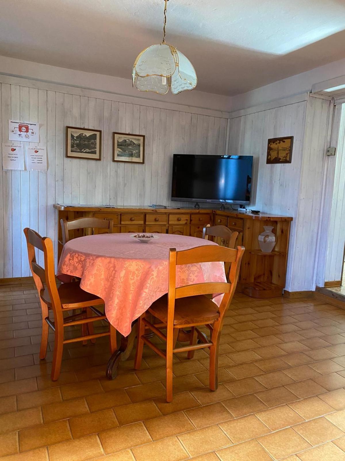 La Casa Del Nonno Franco Villa Colico Exteriör bild